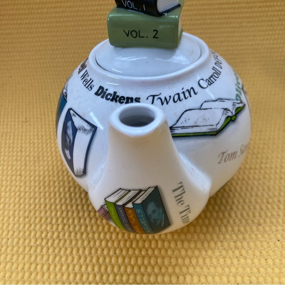 Paul Cardew Novel -Tea  teapot “ Once upon a Tea Time design collectible 2011 - Picture 2 of 6